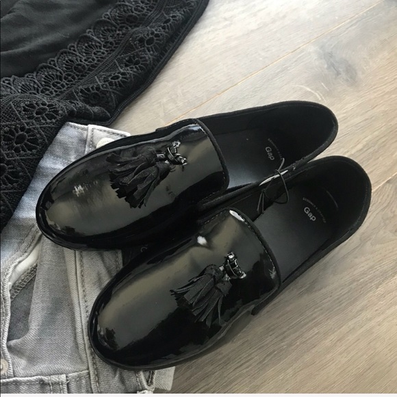 GAP Shoes - Gap Womens Patent Tassle Loafers Size 7